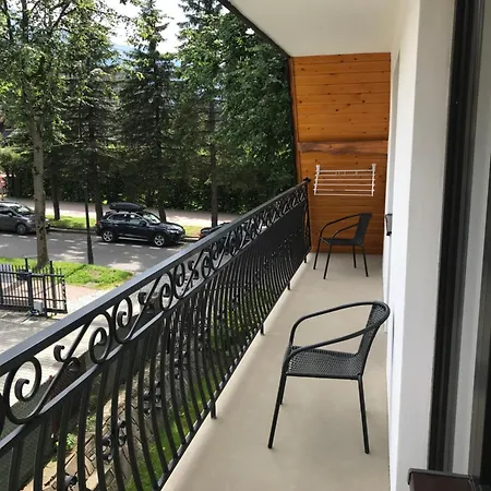 Podhalanska Apartment *