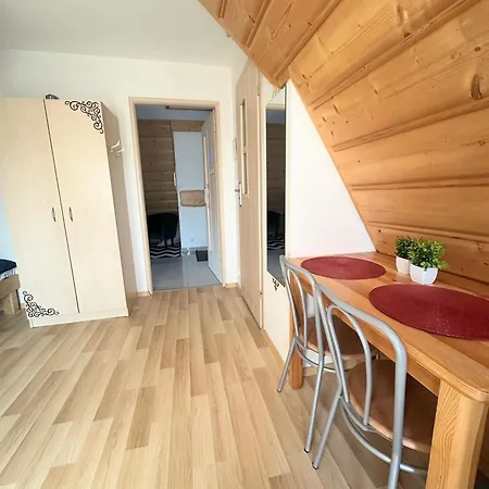 Podhalanska Apartment *
