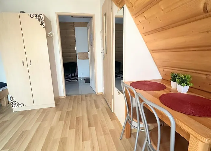 Podhalanska Apartment *